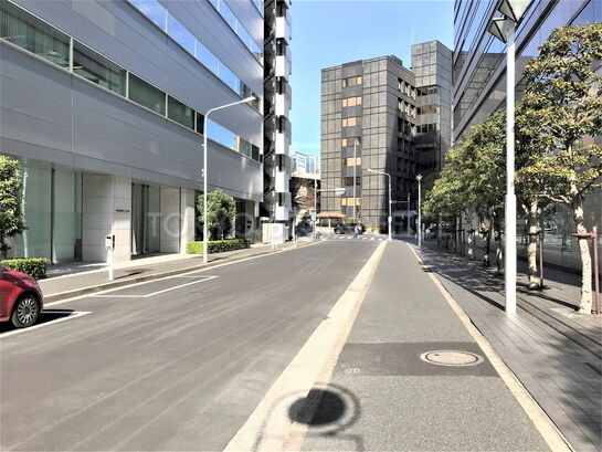 ビル周辺風景②