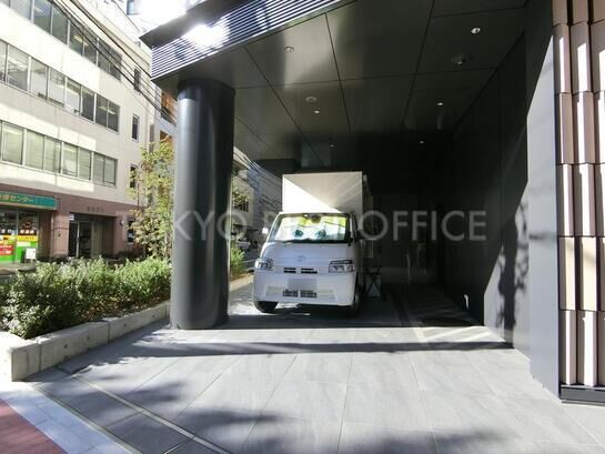 お昼にキッチンカーが停車