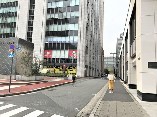 ビル周辺風景②