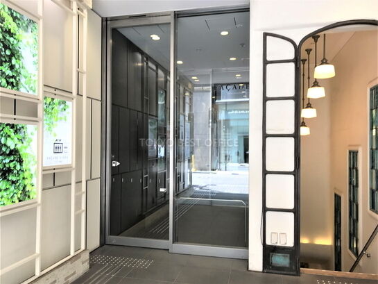 ビルエントランス