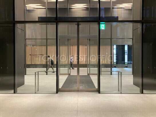 ビルエントランス④