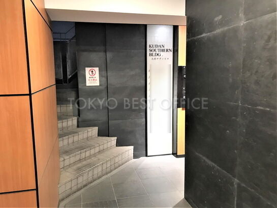 エントランスホール③