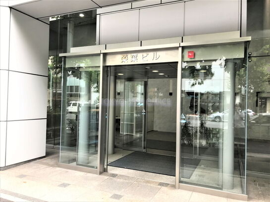 ビルエントランス