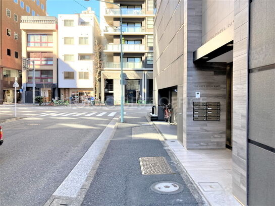 ビル周辺風景①