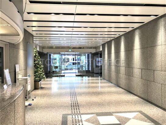 エントランスホール③