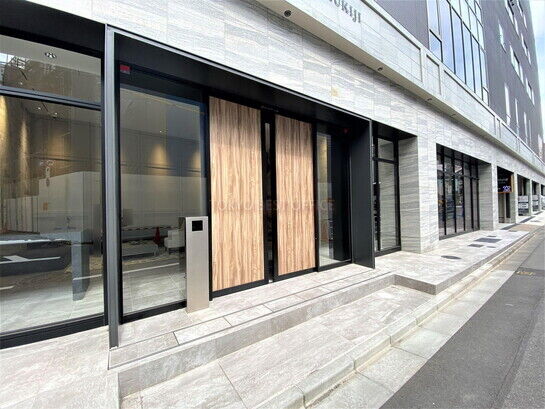 ビルエントランス②