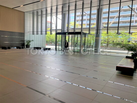 エントランスホール②