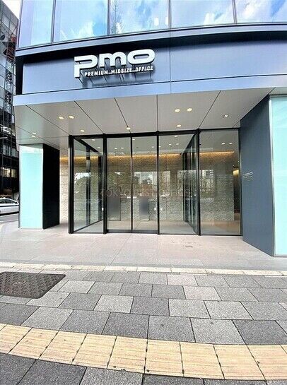 ビルエントランス①