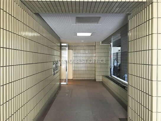 ビルエントランス②