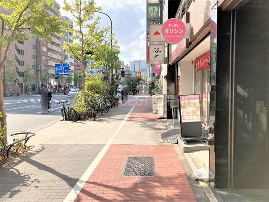 ビル周辺風景①