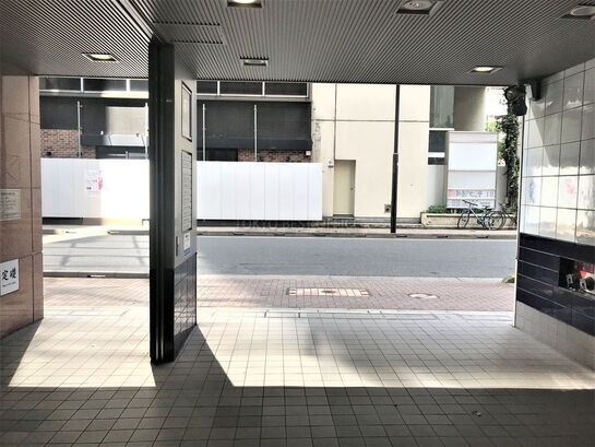 ビルエントランス④