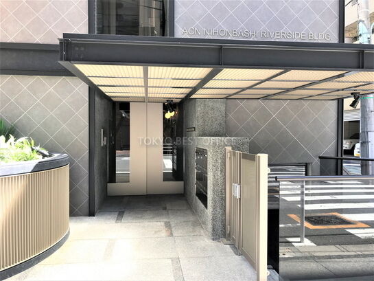 ビルエントランス③