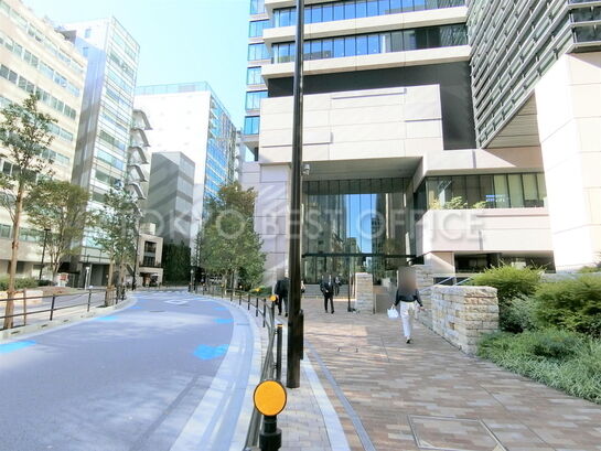 入口周辺(内幸町側)①