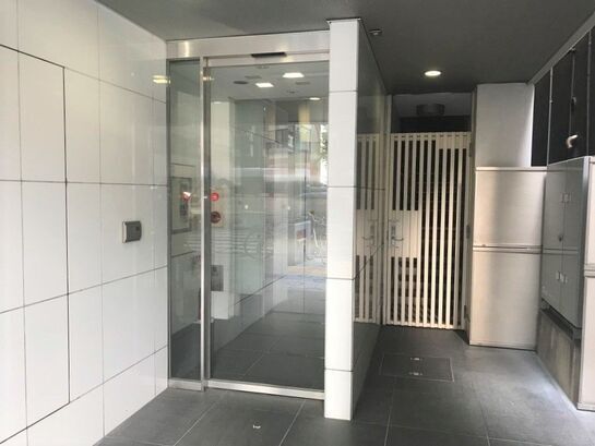 ビルエントランス②