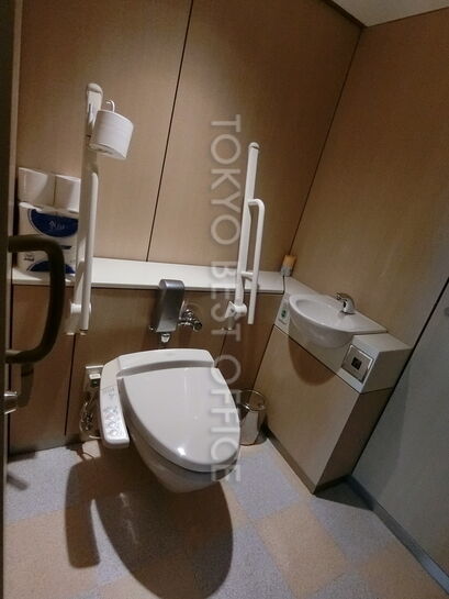 13階 女性お手洗い（多機能）