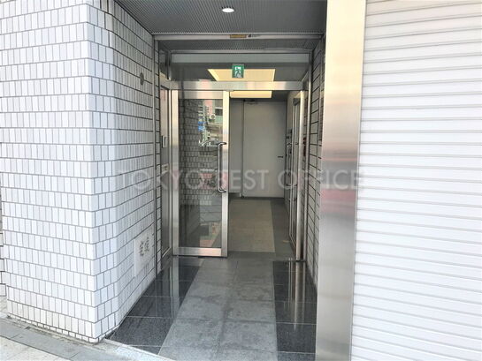 ビルエントランス②