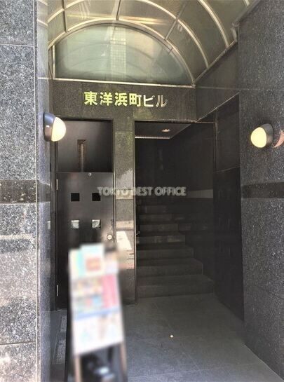 ビルエントランス