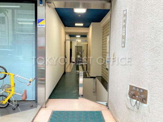 興亜第二ビルエントランス②