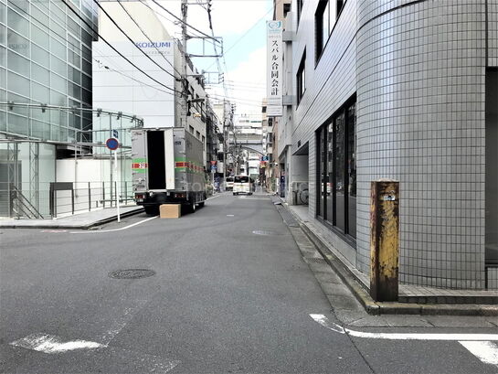 ビル周辺風景②