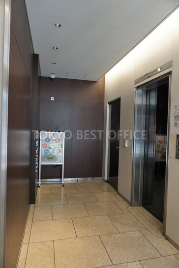 エントランスホール①