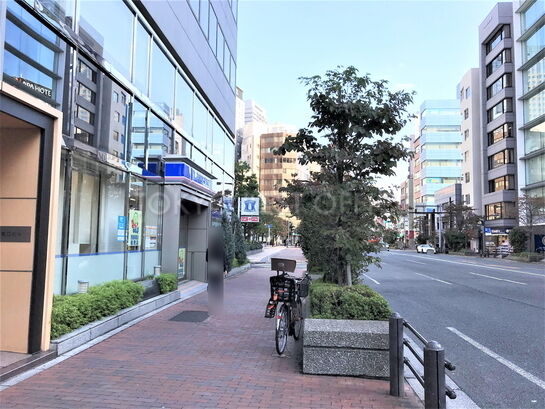 ビル周辺風景②