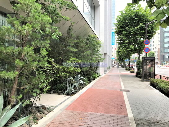 ビル周辺風景①