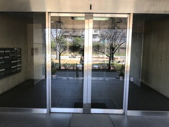 ビルエントランス③
