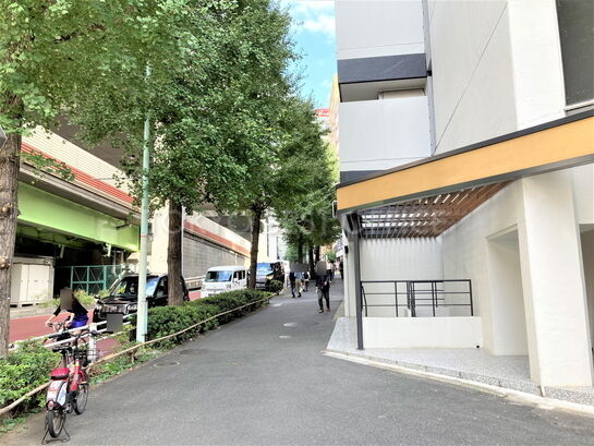 ビル周辺風景②