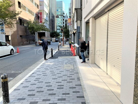 ビル周辺風景①