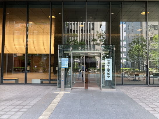 ビルエントランス③