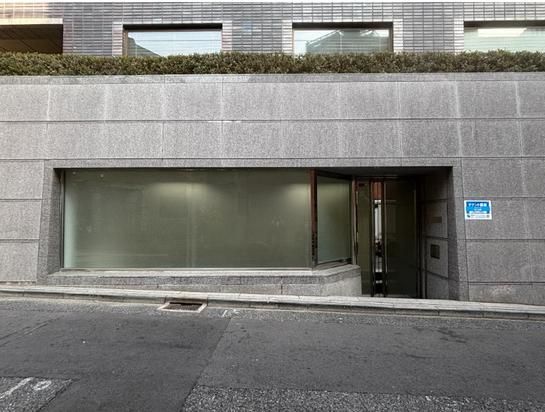 地下1階専用入口