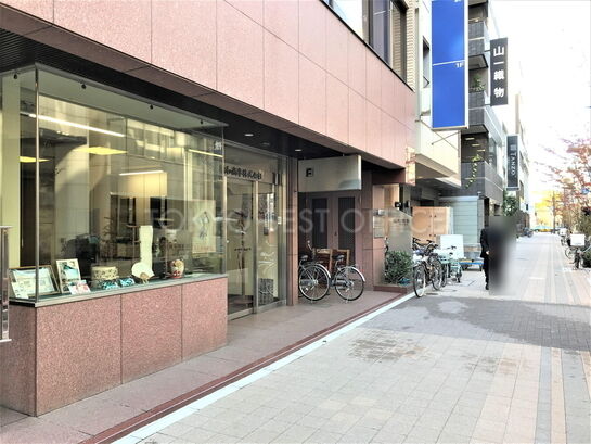 ビル周辺風景①