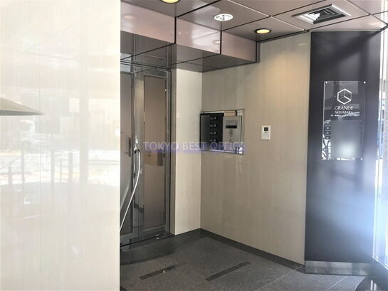 ビルエントランス②