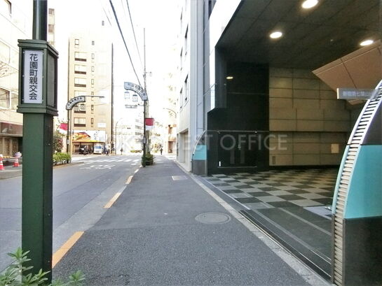 ビル周辺風景①