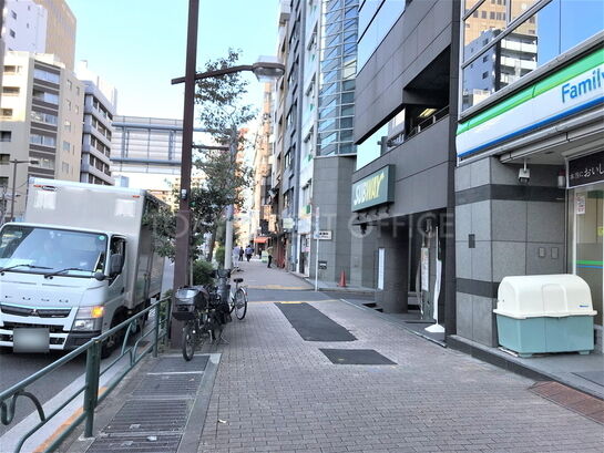 ビル周辺風景②