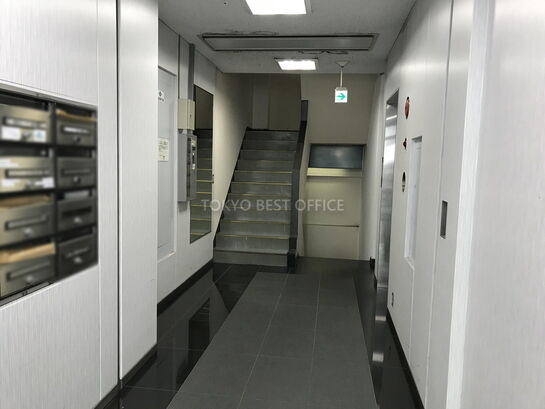 エントランスホール①