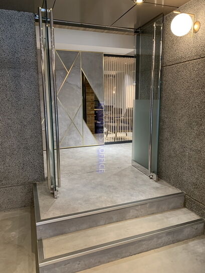 エントランスホール①