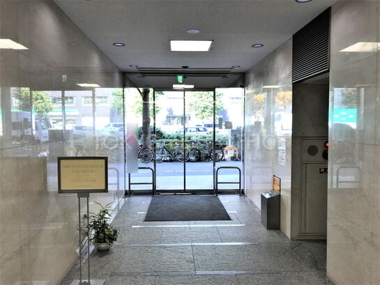 エントランスホール②