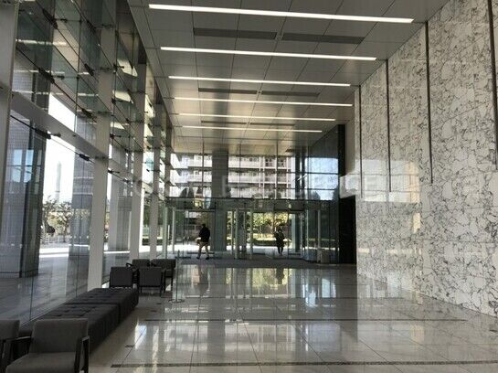 エントランスホール④