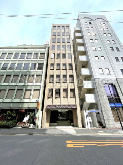 外観（裏通り側）①