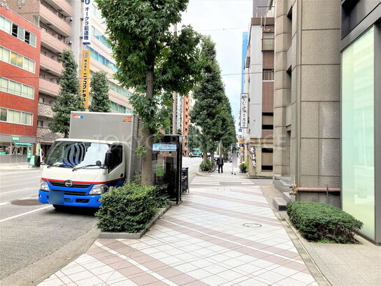 ビル周辺風景①