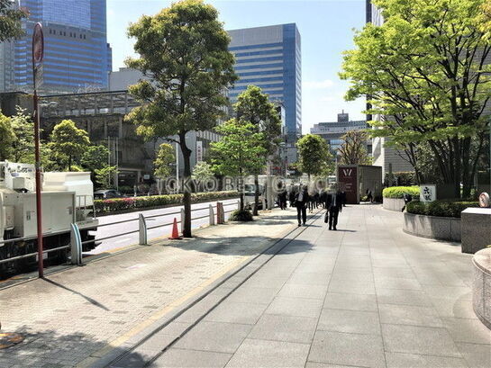 ビル周辺風景②