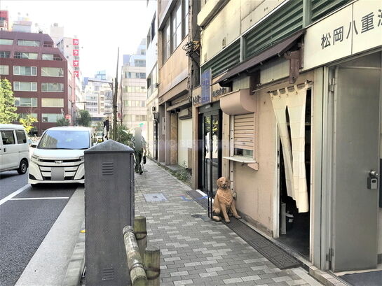 ビル周辺風景①