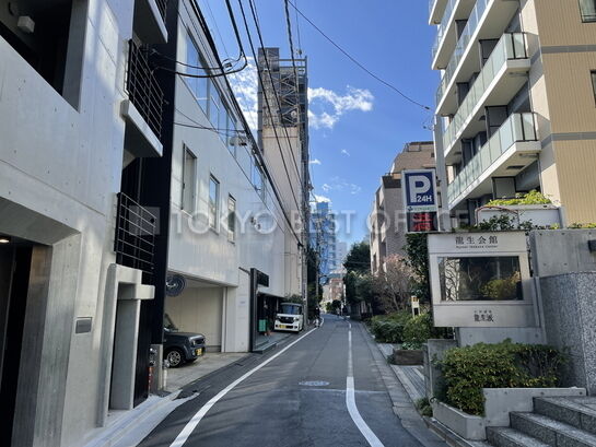 裏手入口側　周辺風景