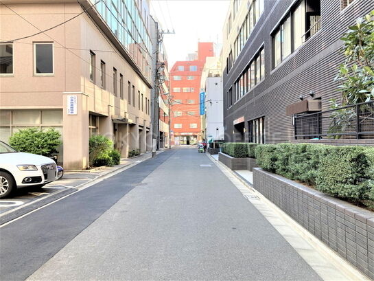 ビル周辺風景①