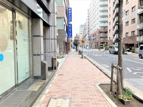 ビル周辺風景①