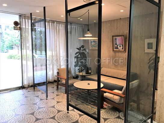 エントランスホール①