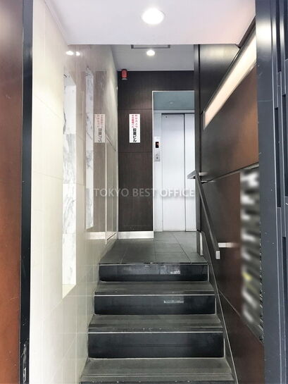 エントランスホール①