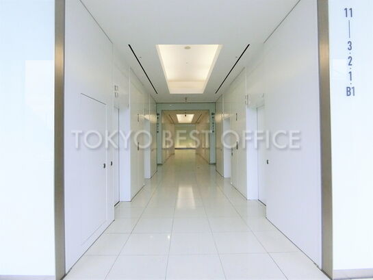 2階エレベーター