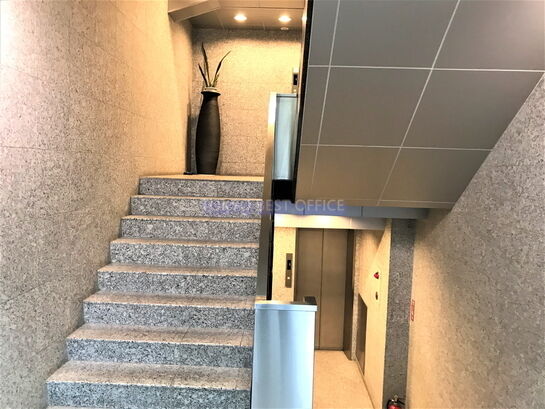 エントランスホール